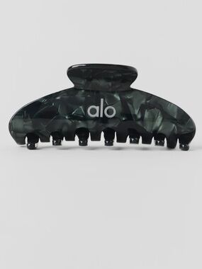 ALO Yoga Marble Resin Claw Clip in Agate